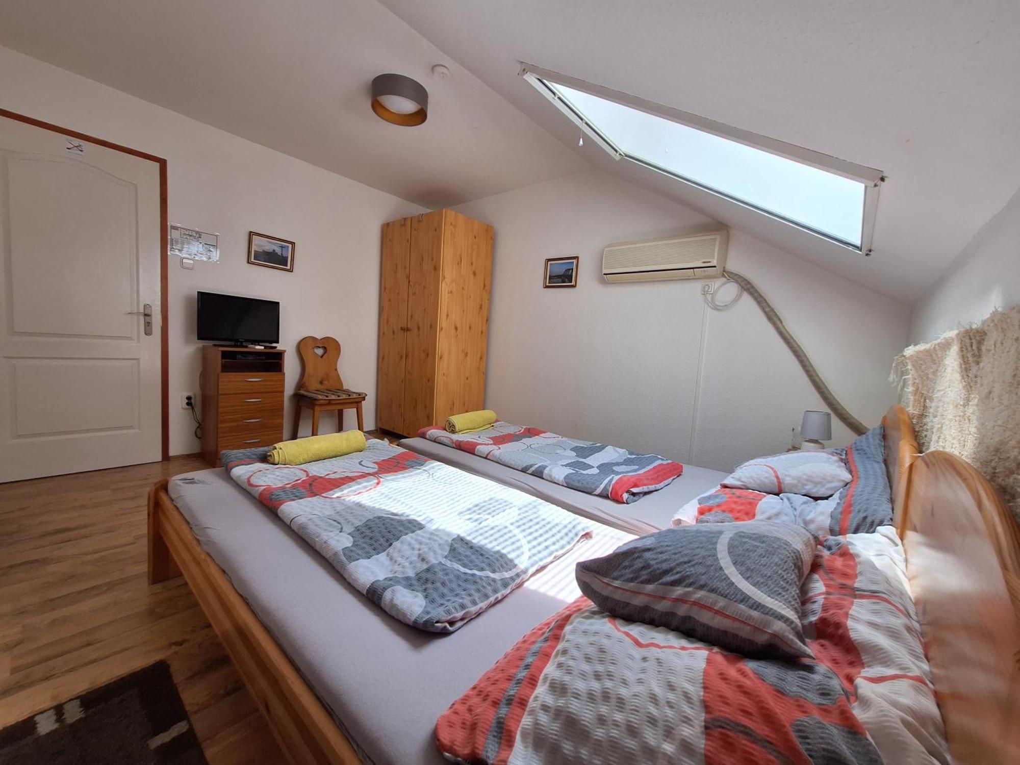 Lila Akac Vendeghaz Esztergom Bed & Breakfast Exterior foto