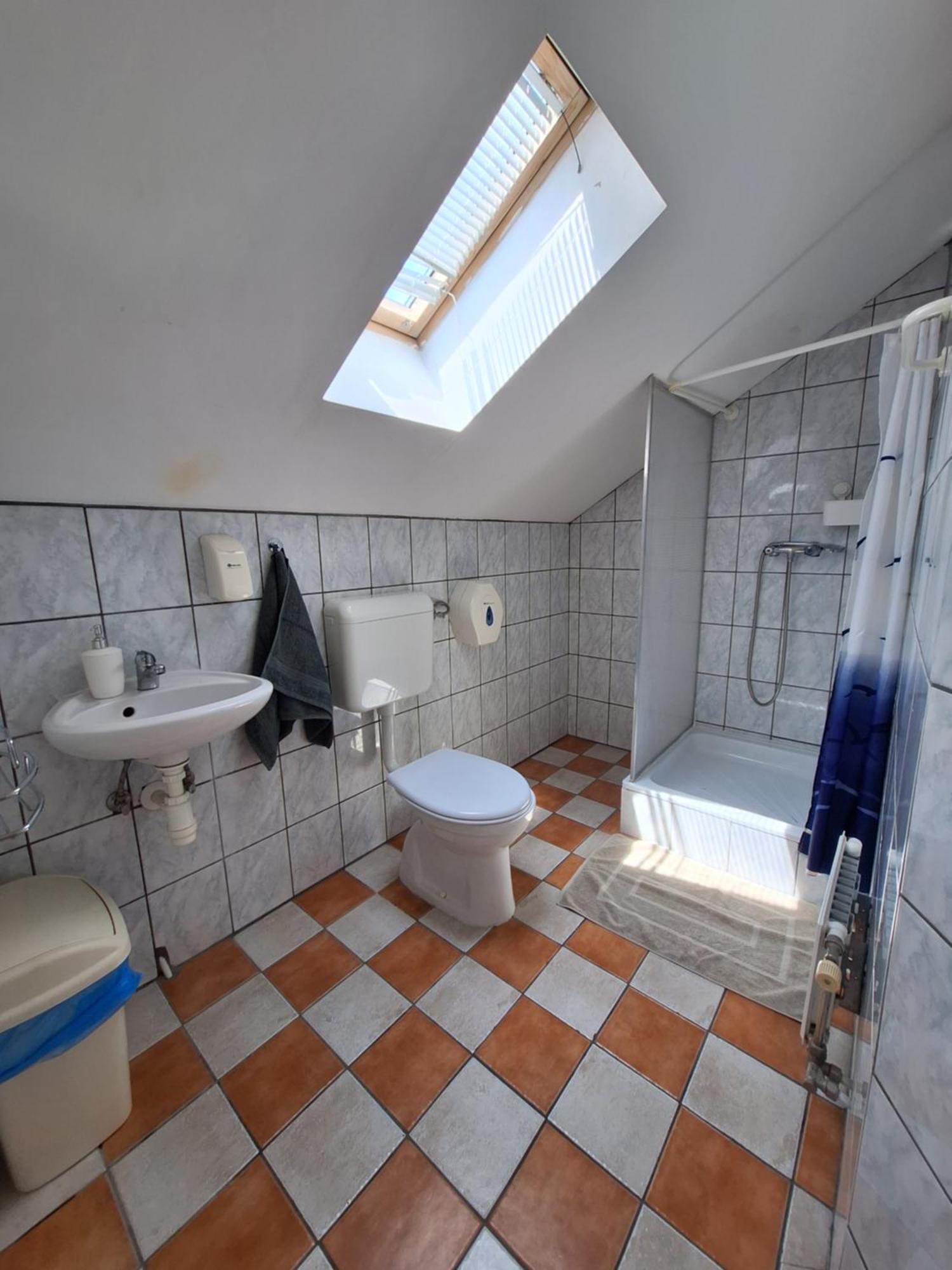 Lila Akac Vendeghaz Esztergom Bed & Breakfast Exterior foto